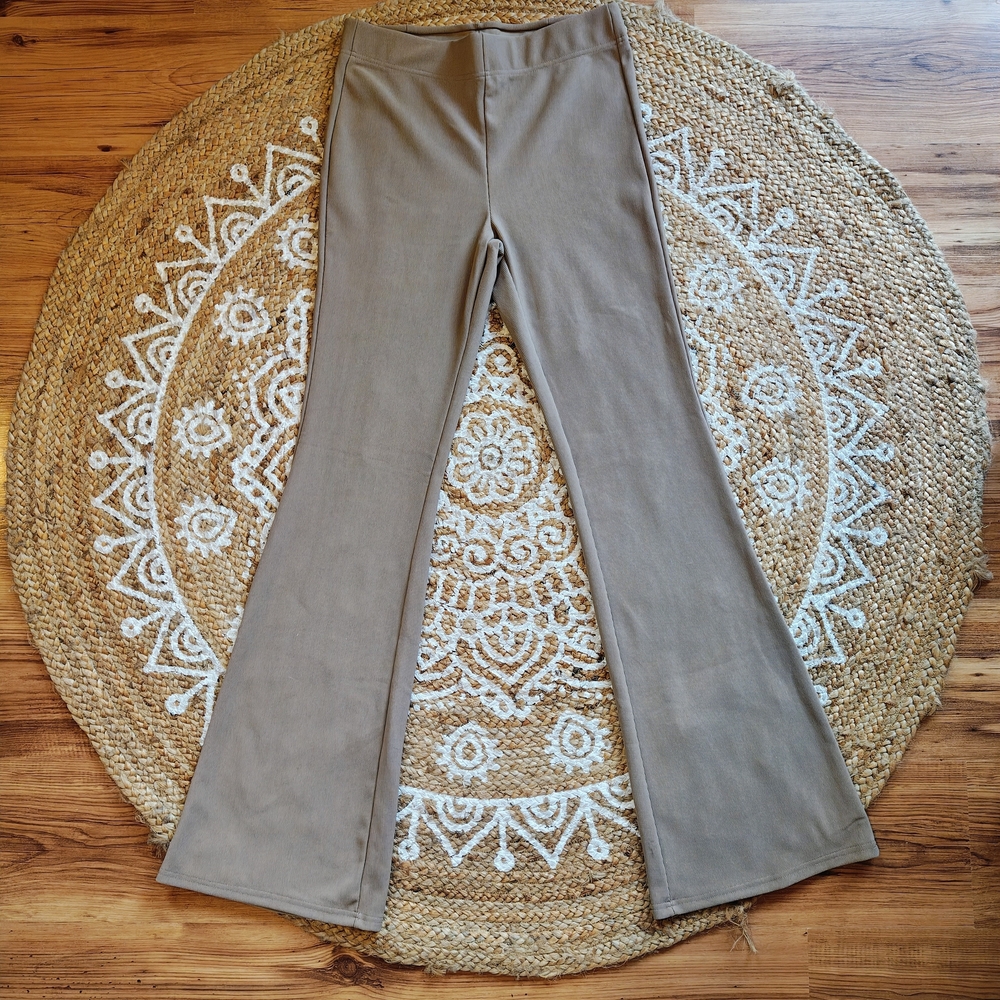 BNWT Y2K Tan Flared Pants by Wet Seal